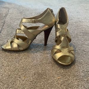 FERGIE gold heels size 6.5